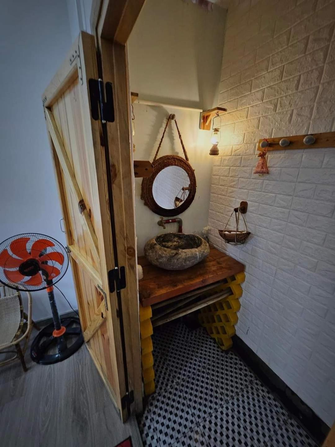 Homestay- Nha Nghi Xom Ro Dong Tac 외부 사진